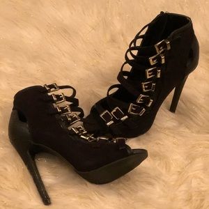 Strappy high heeled Sandals